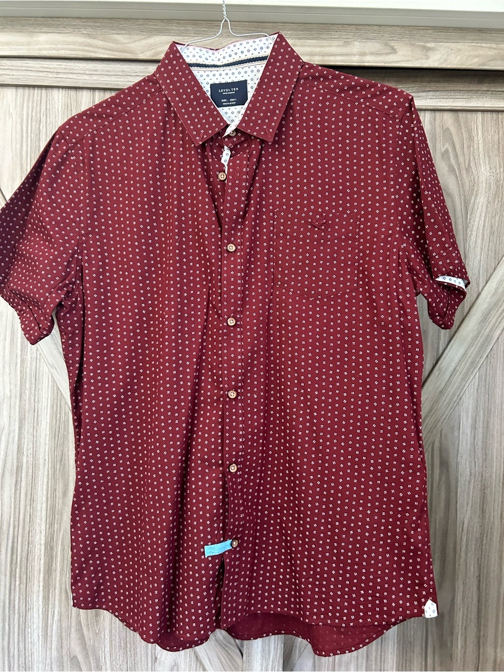 Lakeside Supply Burgundy Short-Sleeve Button-Down Shirt
